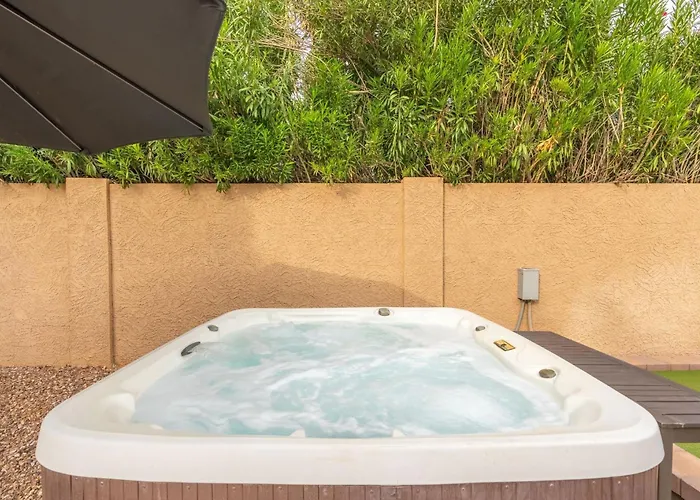 Sunset Paradise L Waterslide L Heated Pool L Hot Tub L Putting Holiday home *